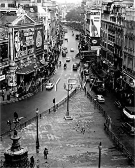 Jorgensen: PICCADILLY CIRCUS 1970