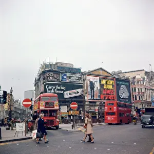 Bill Coward: PICCADILLY CIRCUS 1973