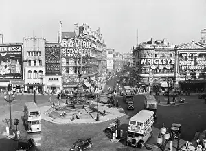 Schweppes: Piccadilly Circus