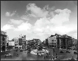 Lillywhites: Piccadilly Circus, London 1947