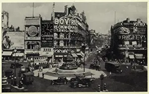 Hoardings: Piccadilly Circus, London