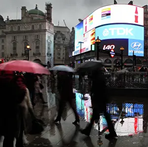 Aprs: Piccadilly Circus, London, UK
