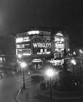 Wrigley: Piccadilly Circus at night