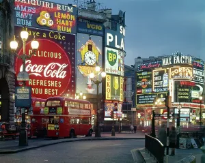 Coke: Piccadilly Circus by night, London
