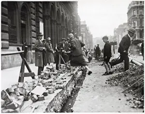 Disruption: PICCADILLY ROADWORKS 1927