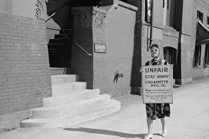 Picketing: Picketing, Minneapolis, Minnesota