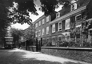 Heinz Zinram: Pickfords Removers and Storers - Highgate