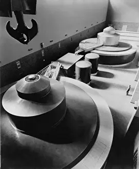Generators: Pickwick Dam's first turbine generators ?