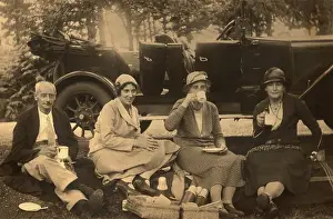 Sipping: Picnic by the roadside