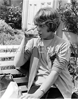 Picnicing: PICNICING ON A BENCH