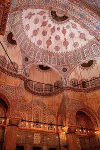 Ahmet: The piers and ceramic work of the Sultan Ahmed Mosque in Is