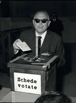 Nenni: Pietro Nenni of PSI voting in elections in Rome