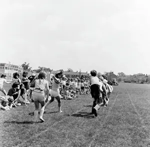 PIGGY-BACK RACE/1973