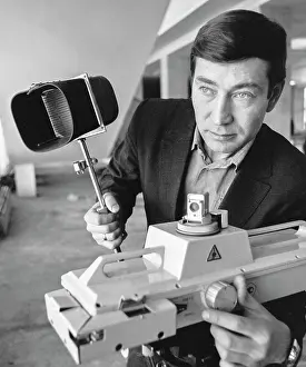 Floors: PIL-1 laser measuring tool