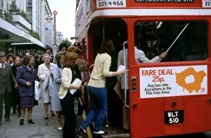 Routemaster: PILING ONTO A LONDON BUS