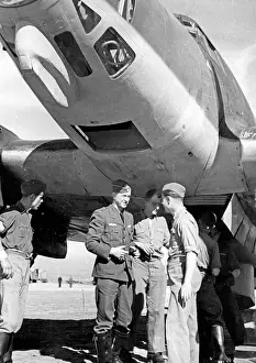 Compartment: Pilot of the Condor Legion in conversation