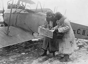 Sheepskin: Pilots of the German air force prepare for a flight, 1917
