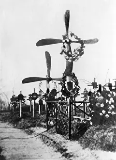 Propellers: Pilots graves in Warsaw, 1916