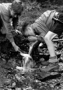 Cleans: Pimpfe while drinking from a spring, 1935