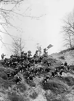 Knapsack: Pimpfe during scouting games, 1934