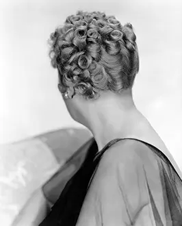 Ov201912: Pin curls