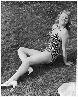 Vivacious: PIN-UP/LEOPARD PRINT