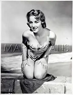 Enticing: PIN-UP IN STRIPES