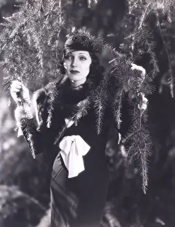 Longing: Pining woman