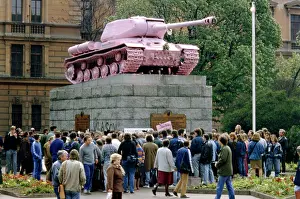 Immunity: Pink tank commemorating liberation of Prague