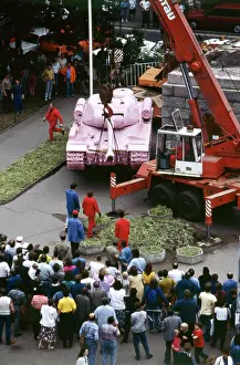 Immunity: Pink tank commemorating liberation of Prague
