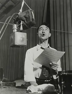 Tntarlcgr: Pinto Colvig in Walt Disney studios creating sounds