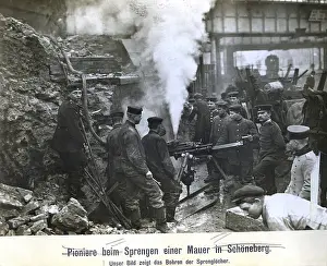 Schoeneberg: Pioneers blow up a wall, 1912