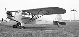 Grasshopper: Piper J-3C Cub PH-UCH