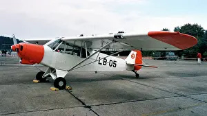 Luchtmacht: Piper L-21B Super Cub LB-05