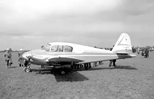 Apache: Piper PA-23-160 Apache EI-AKI