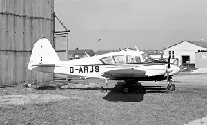 Apache: Piper PA-23 Apache G-ARJS