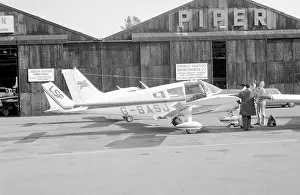 Elstree: Piper PA-28 Cherokee Challenger - G-BASJ