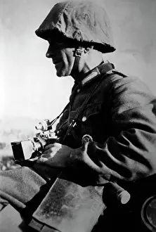 Photographing: PK war correspondent on the Eastern Front, 1941