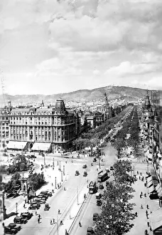 Paseo: Placa de Catalunya and the Paseo de Gracia, Spain