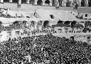 Cheering: Placement of a cross in the Colosseum, 1926