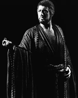 Placido: Placido Domingo as the title role in Otello, ?