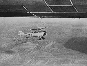 Navigates: Plane under Hindenburg, 1937