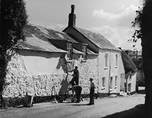 Plastering: PLASTERING COTTAGE WALLS