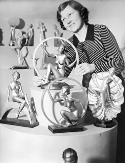 Arranges: Plastic art, 1938
