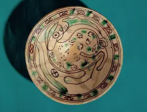 Dish: Plate. 13th-16th centuries. Spain