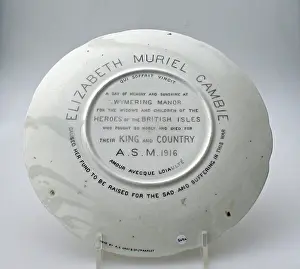 Chidren: Plate which is decorated with the flags of the Allies