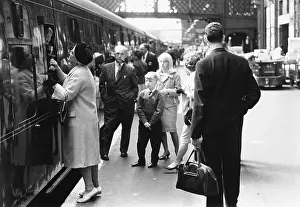 Grandma: Platform scene at King's Cross Station