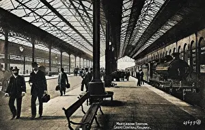 Marylebone: Platform scene at Marylebone Station, London
