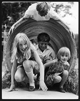 Gappy: PLAYGROUND TUNNEL