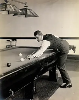 Billiardist: Playing billiards